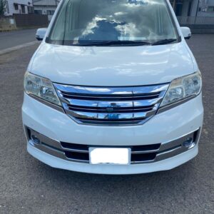 Nissan Serina